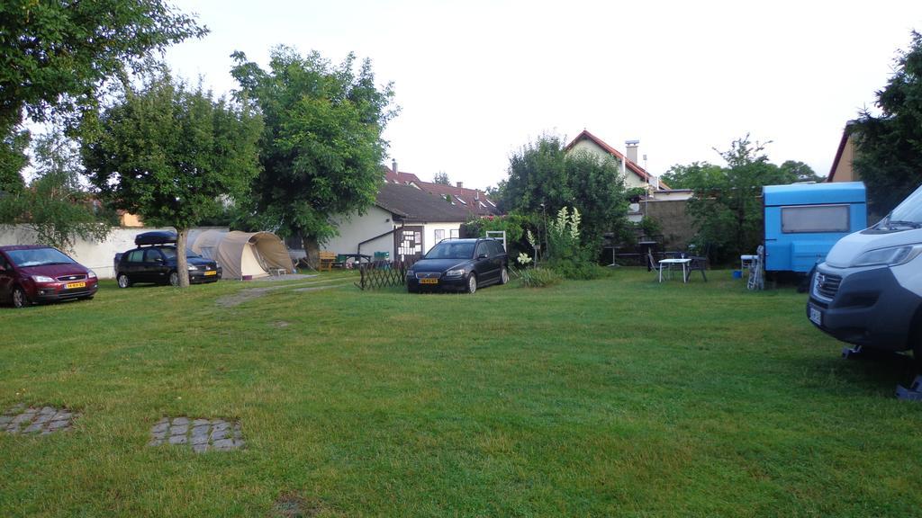 Pension Camp Prager Exterior photo